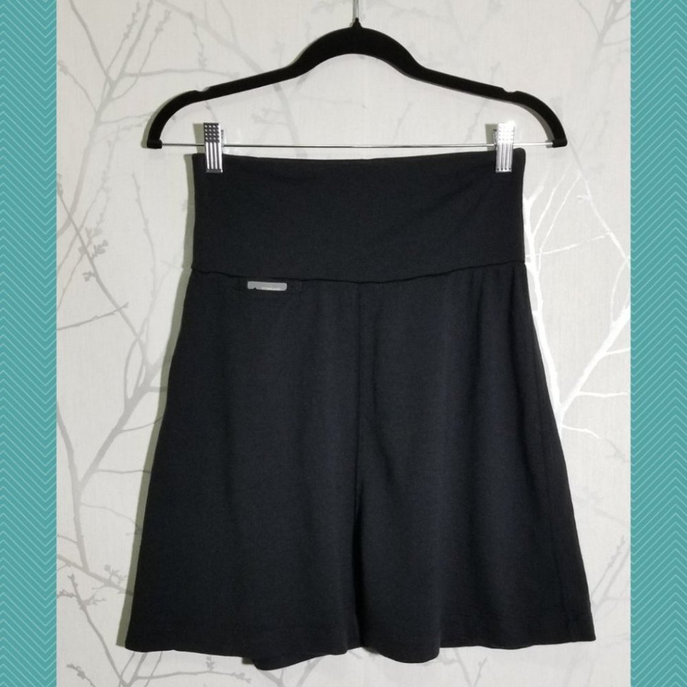 Icebreaker Black 100% Merino Wool Short Villa Skirt